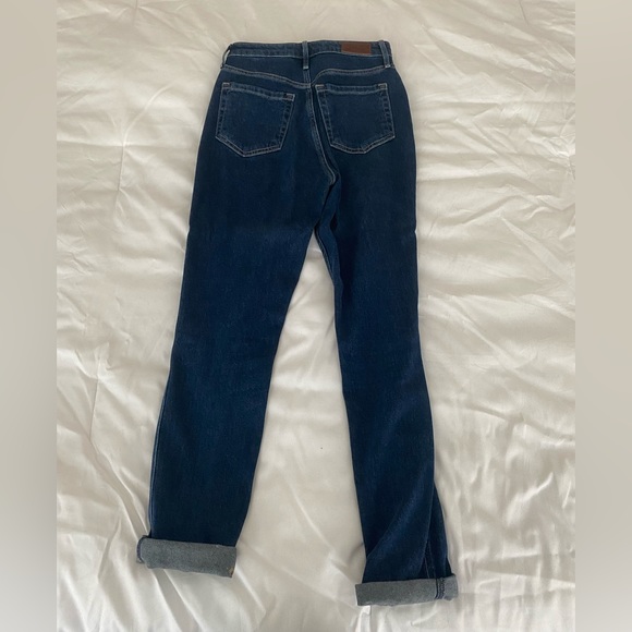 Hollister Ultra High Rise Mom Jean - Picture 3 of 5